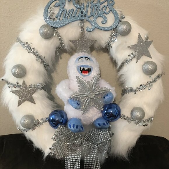 Rudolph Abominable Snowman Bumble White Christmas Wreath 18 Inch - Picture 3 of 4